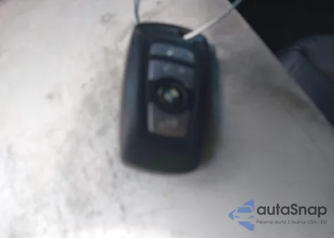 2012 BMW 528I xDrive z USA, uszkodzony, nr VIN WBAXH5C54CDW04057